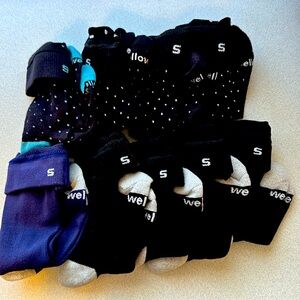 Wellow Compression Socks Size Small (fits shoe size 4 to 6 1/2) - Lot of 9. NWOT